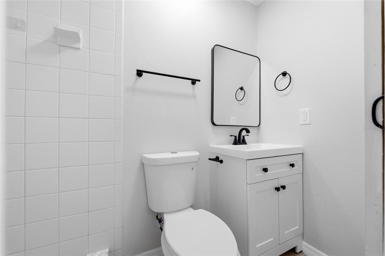 3923 W FLORA ST — photo 8