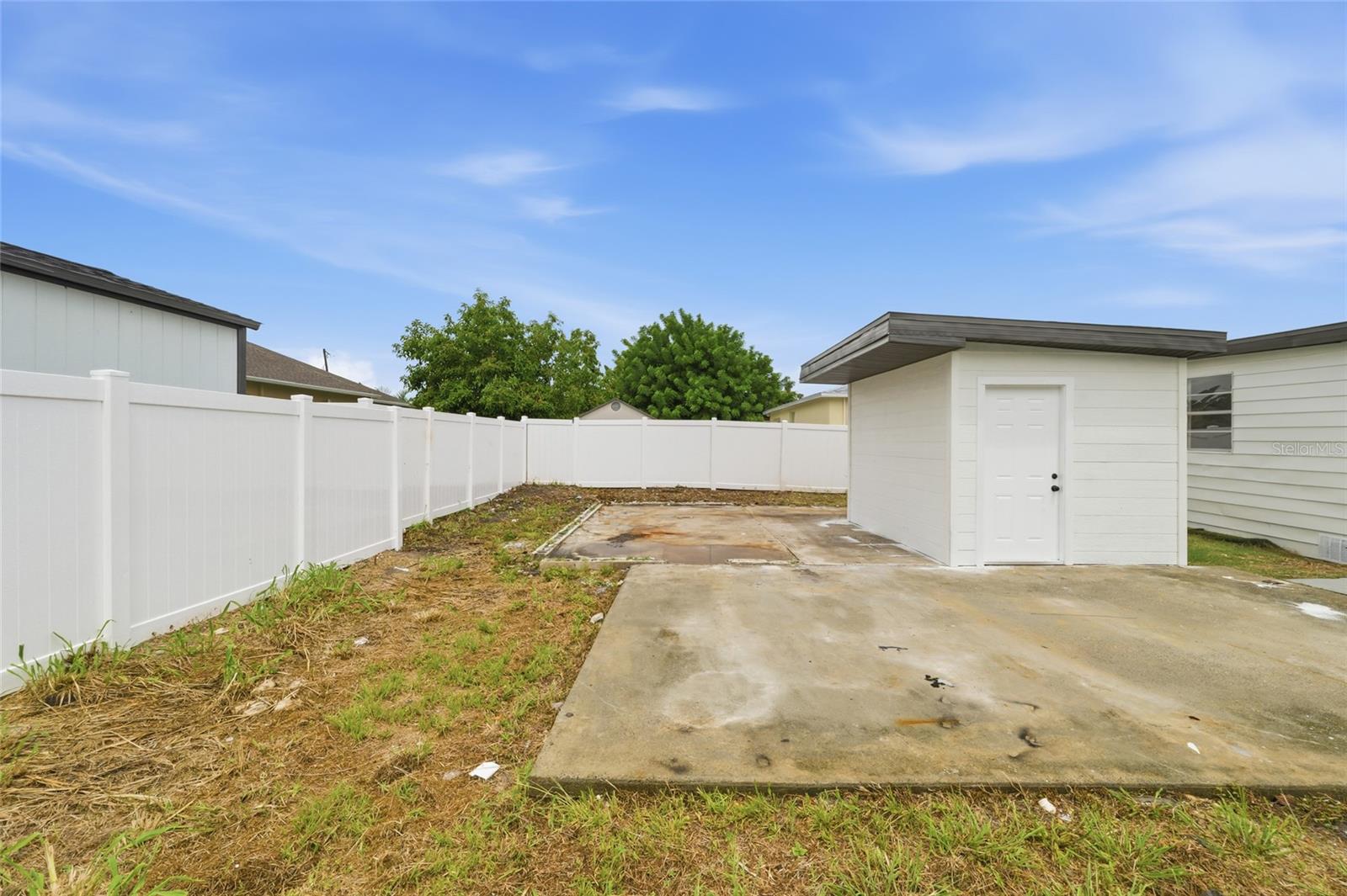 3923 W FLORA ST — photo 25