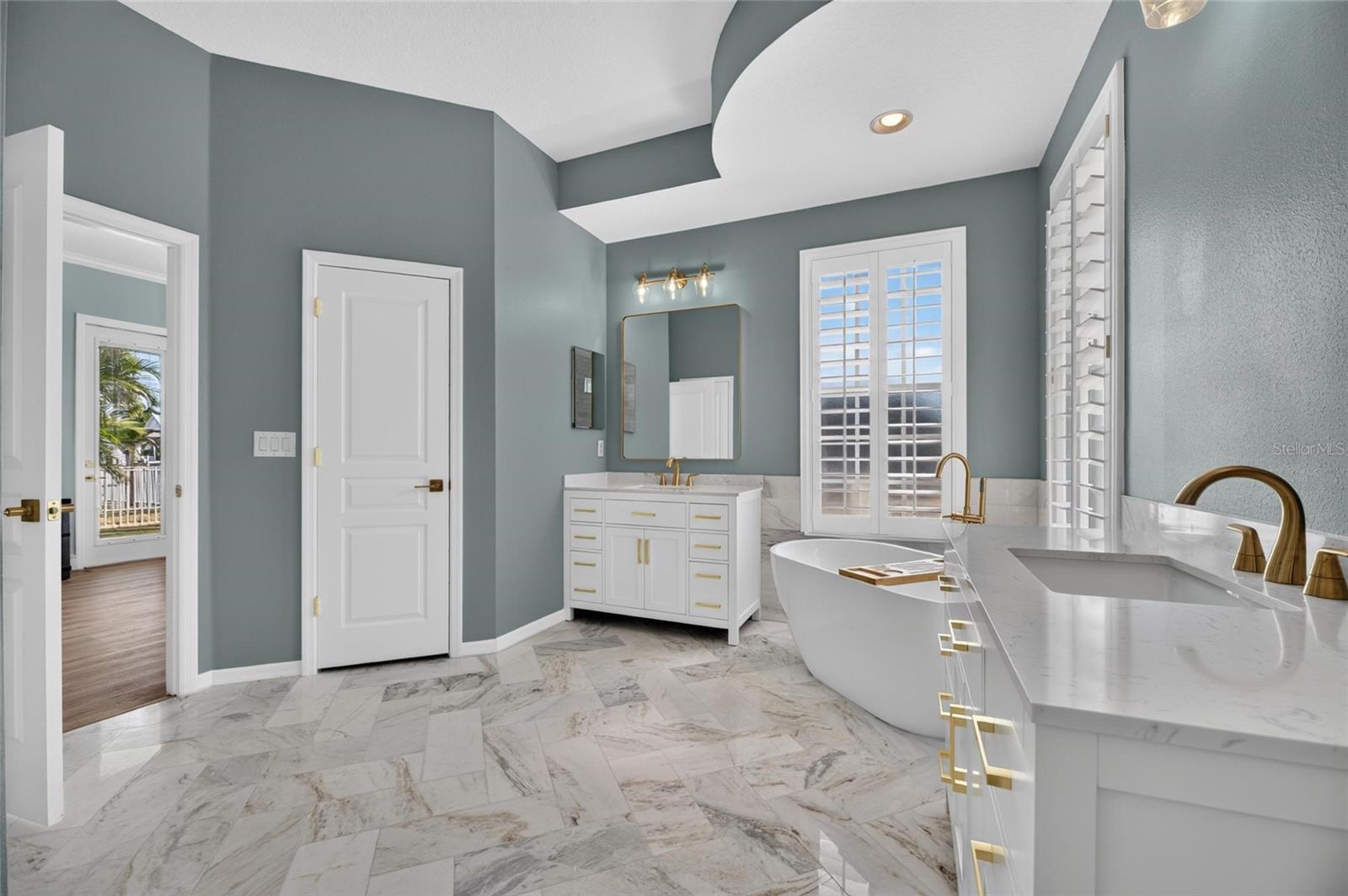 421 ISLEBAY DR — photo 54