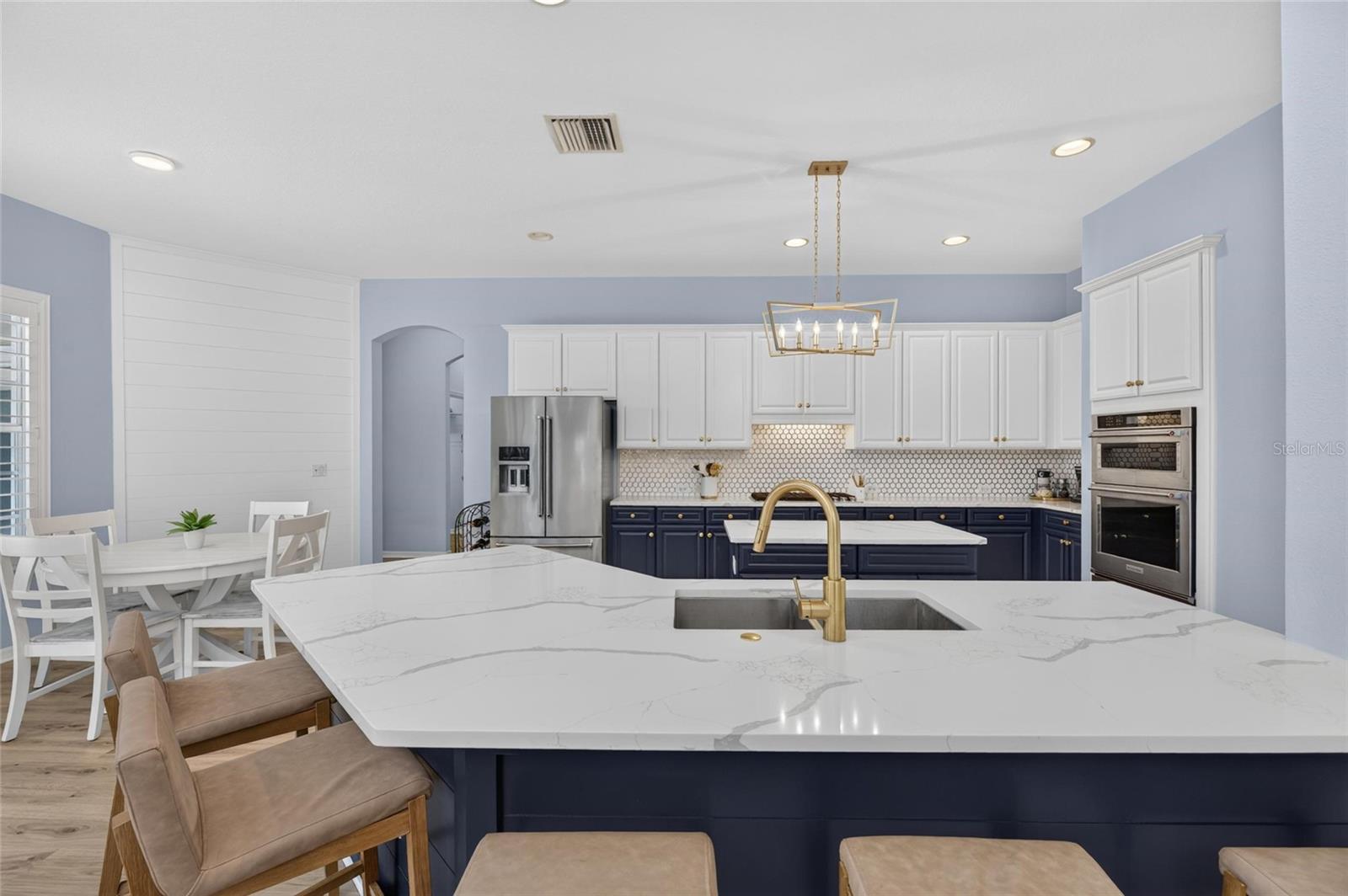 421 ISLEBAY DR — photo 32