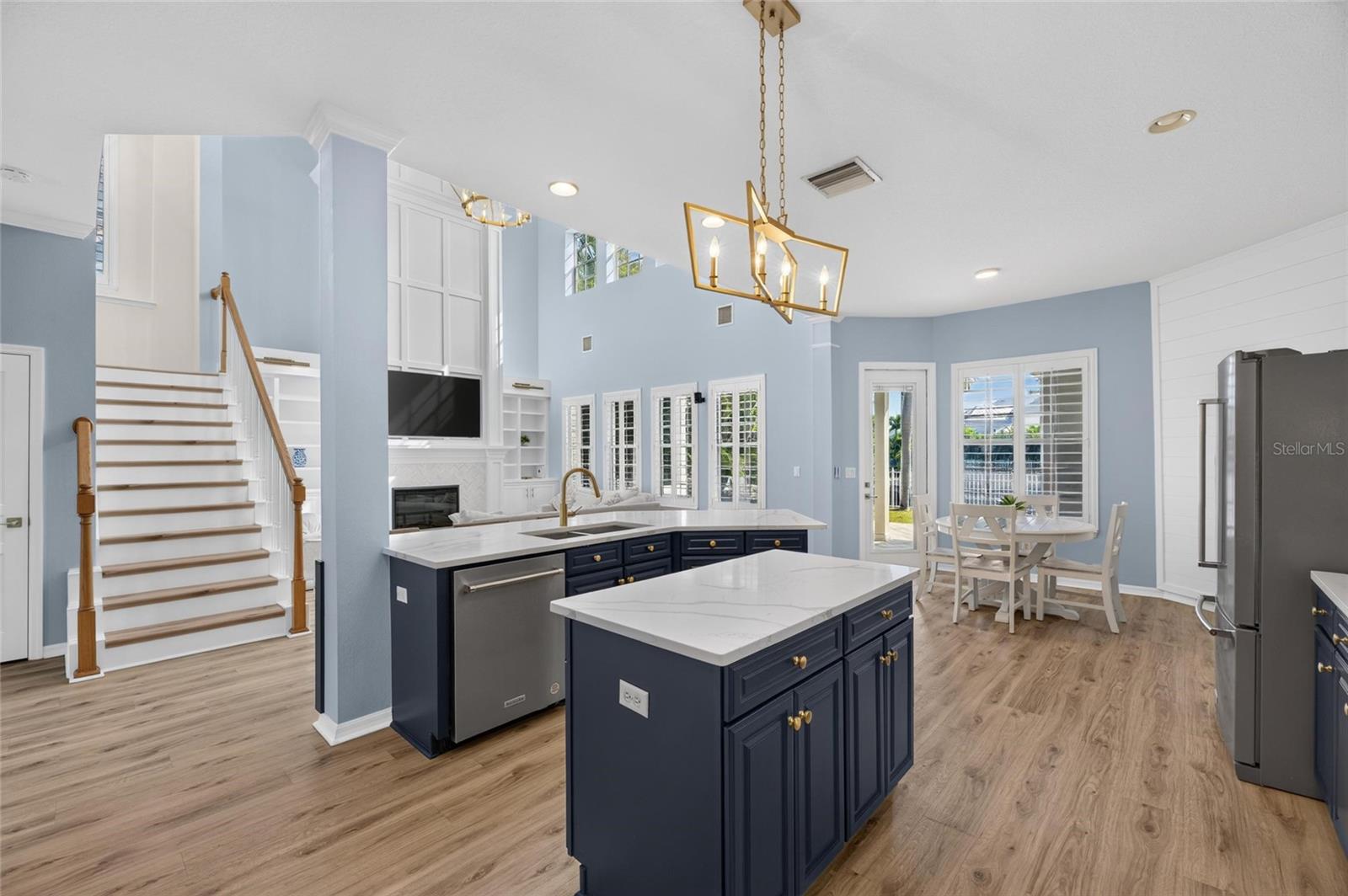 421 ISLEBAY DR — photo 35