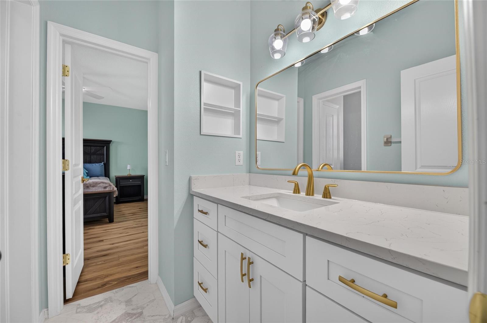 421 ISLEBAY DR — photo 70