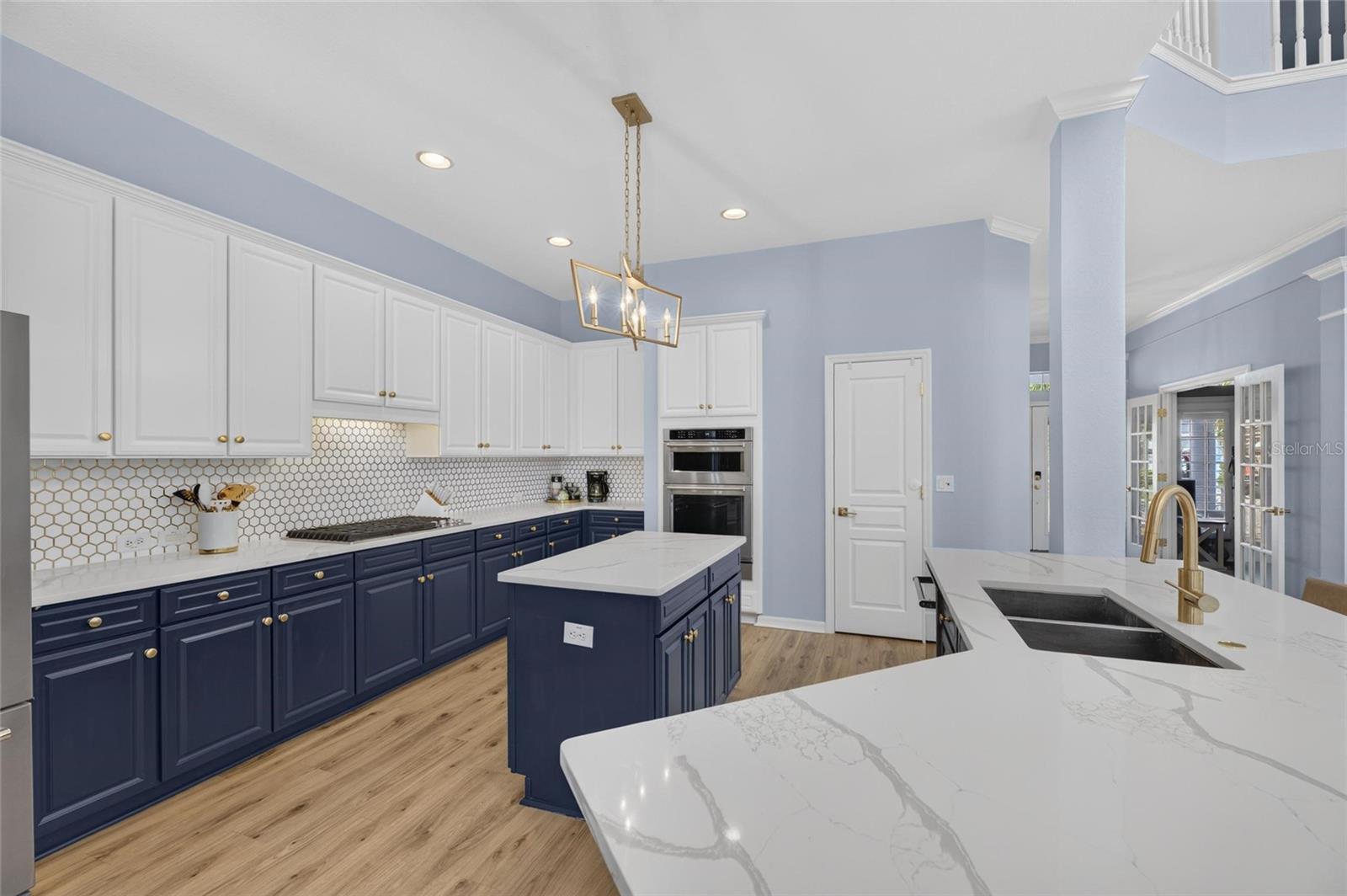 421 ISLEBAY DR — photo 37