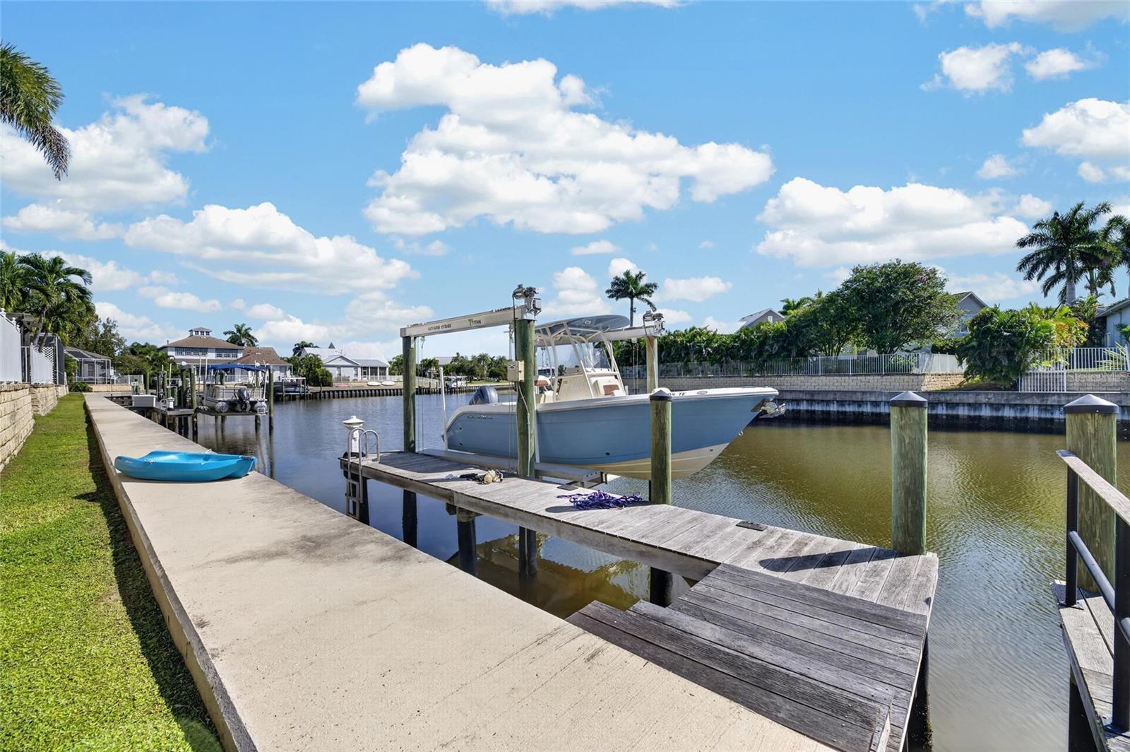 421 ISLEBAY DR — photo 4
