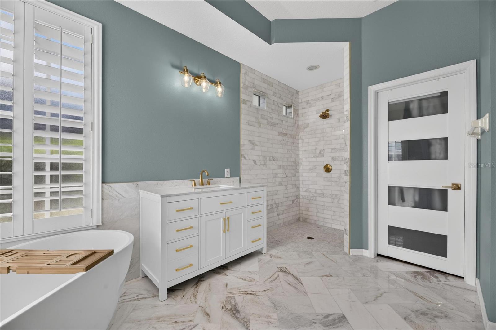 421 ISLEBAY DR — photo 53
