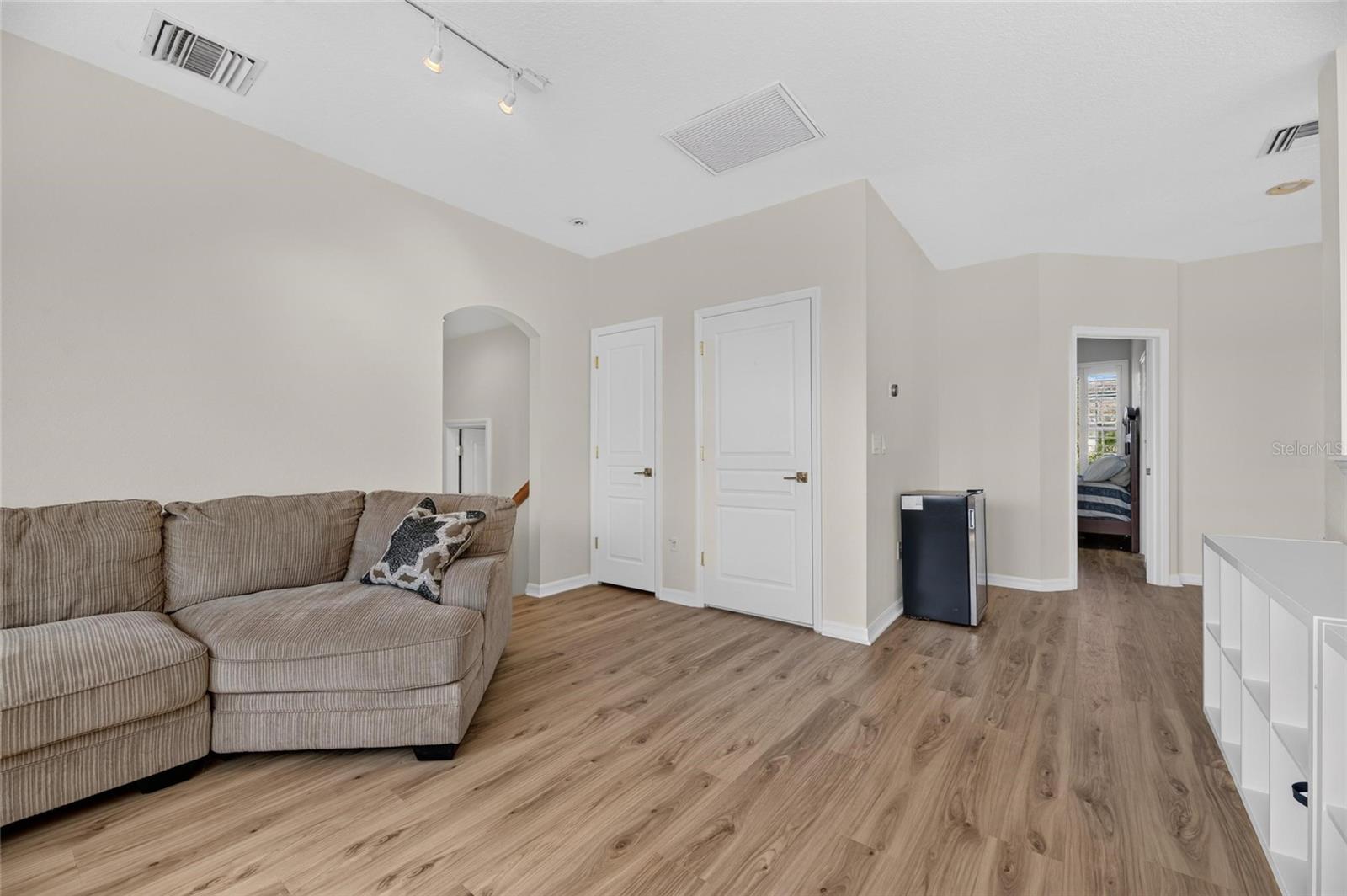421 ISLEBAY DR — photo 59