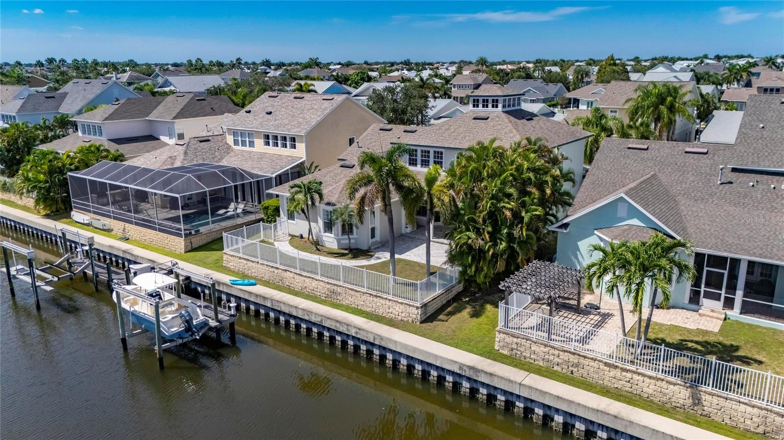 421 ISLEBAY DR — photo 86