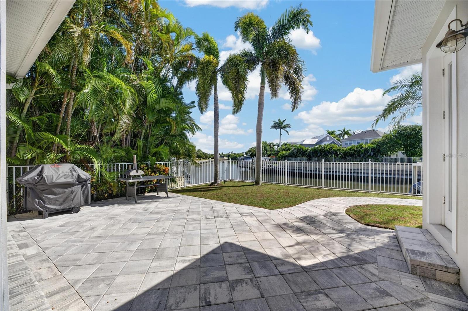 421 ISLEBAY DR — photo 79