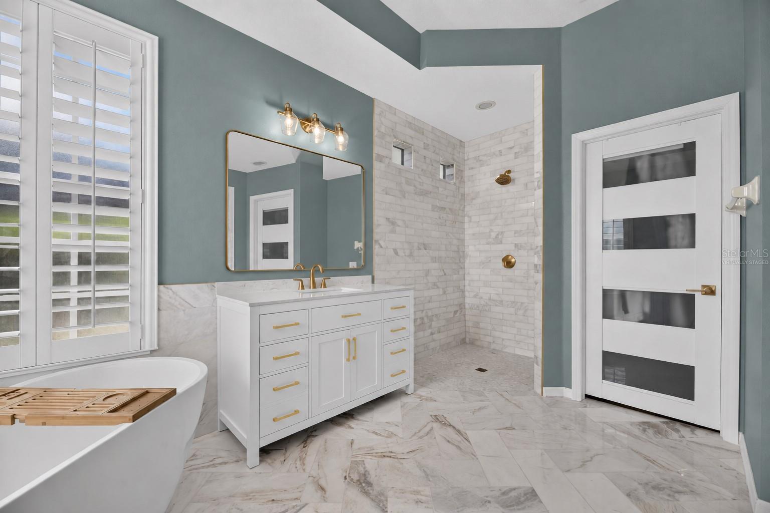 421 ISLEBAY DR — photo 52