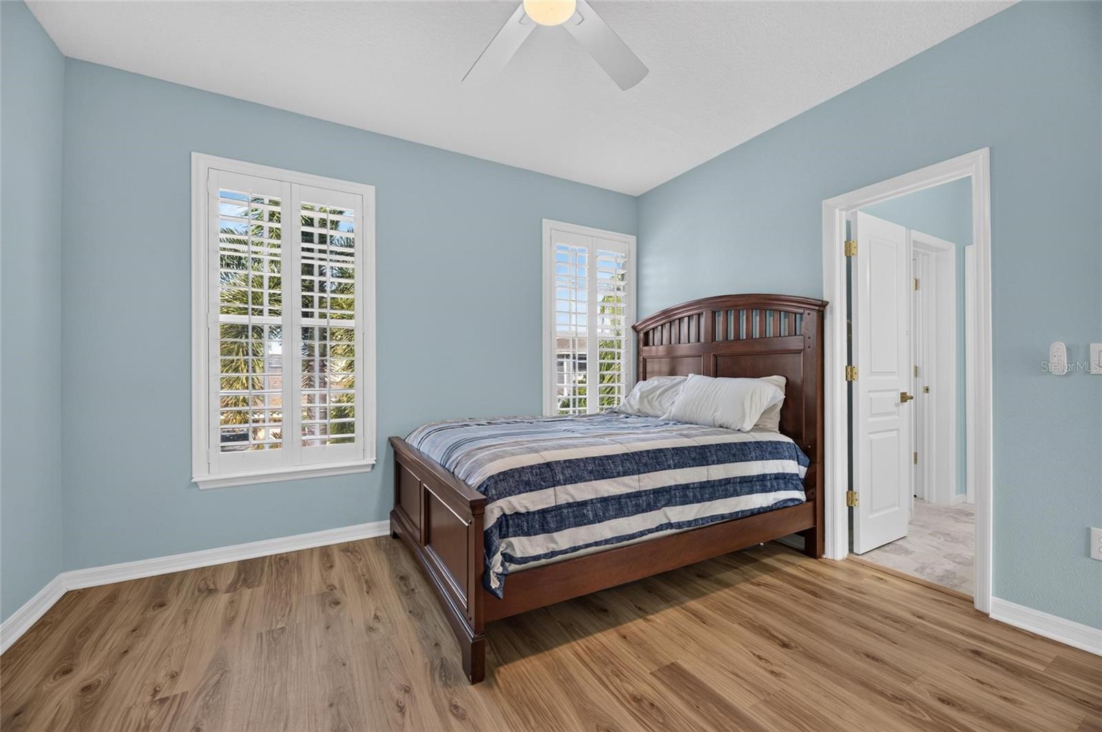 421 ISLEBAY DR — photo 68