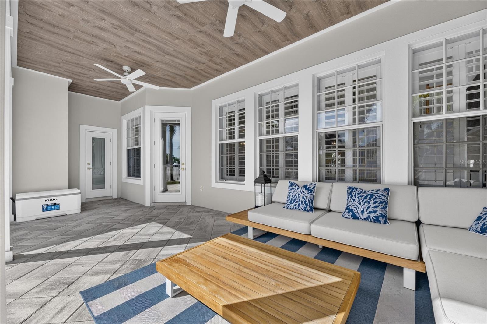 421 ISLEBAY DR — photo 76