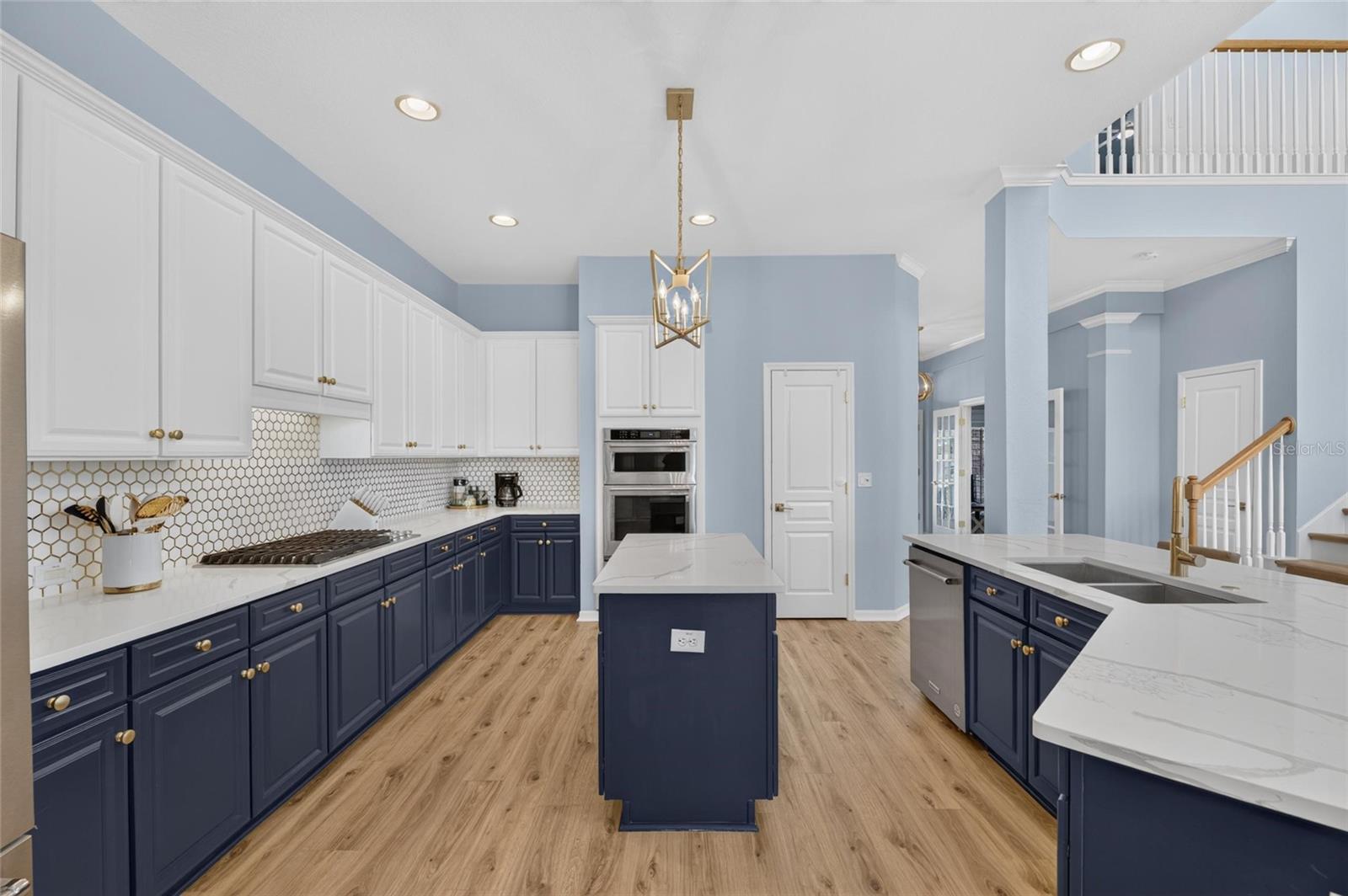 421 ISLEBAY DR — photo 38