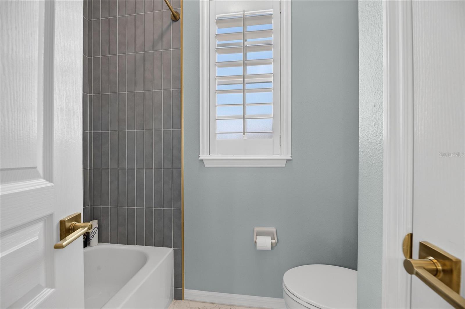 421 ISLEBAY DR — photo 71