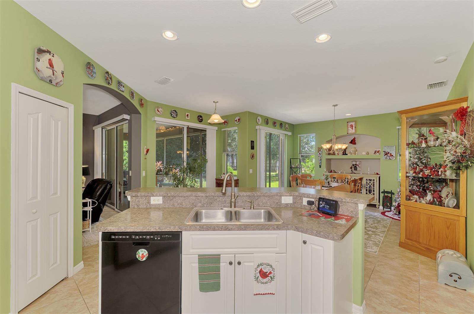 2444 VANCOUVER LN — photo 23