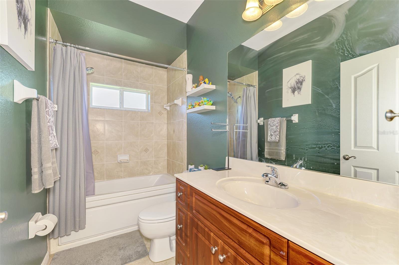 2444 VANCOUVER LN — photo 40