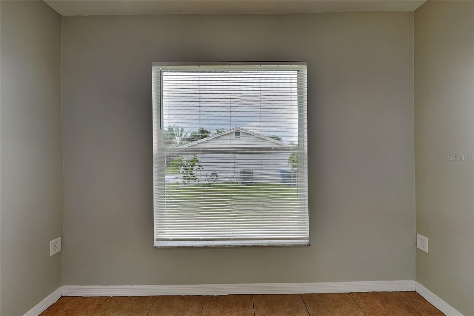 477 FLORIDA CIR N — photo 8