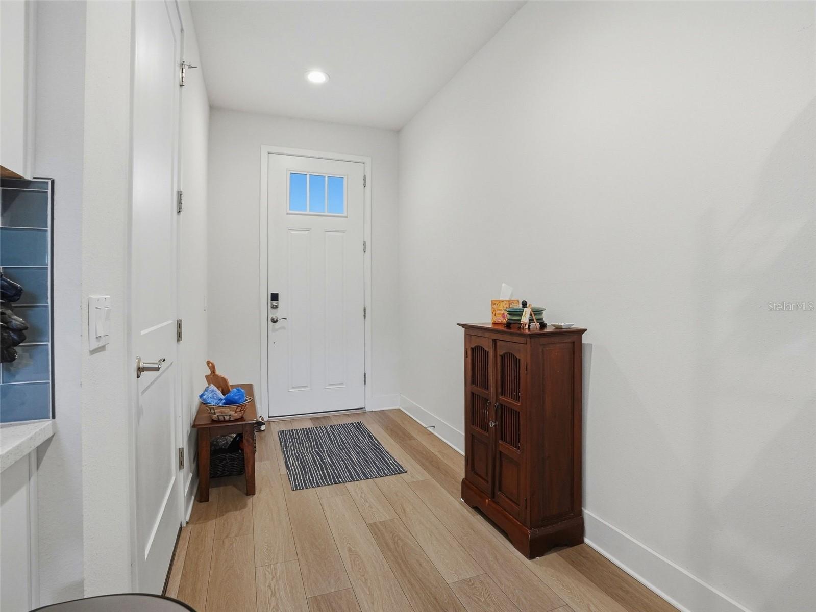 404 FINN WAY — photo 7