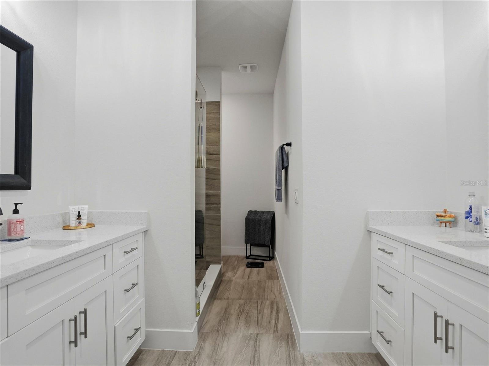 404 FINN WAY — photo 19
