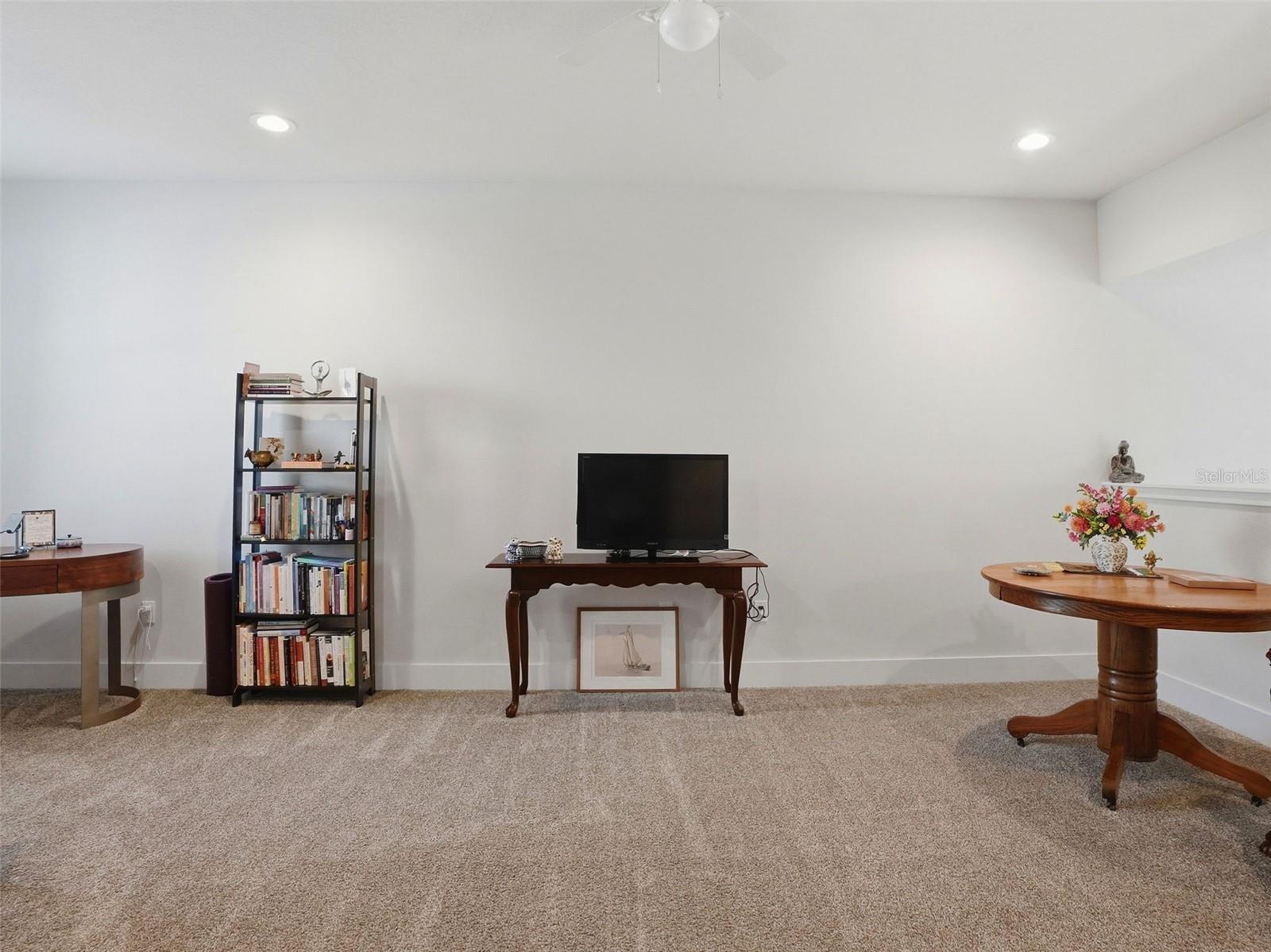 404 FINN WAY — photo 14