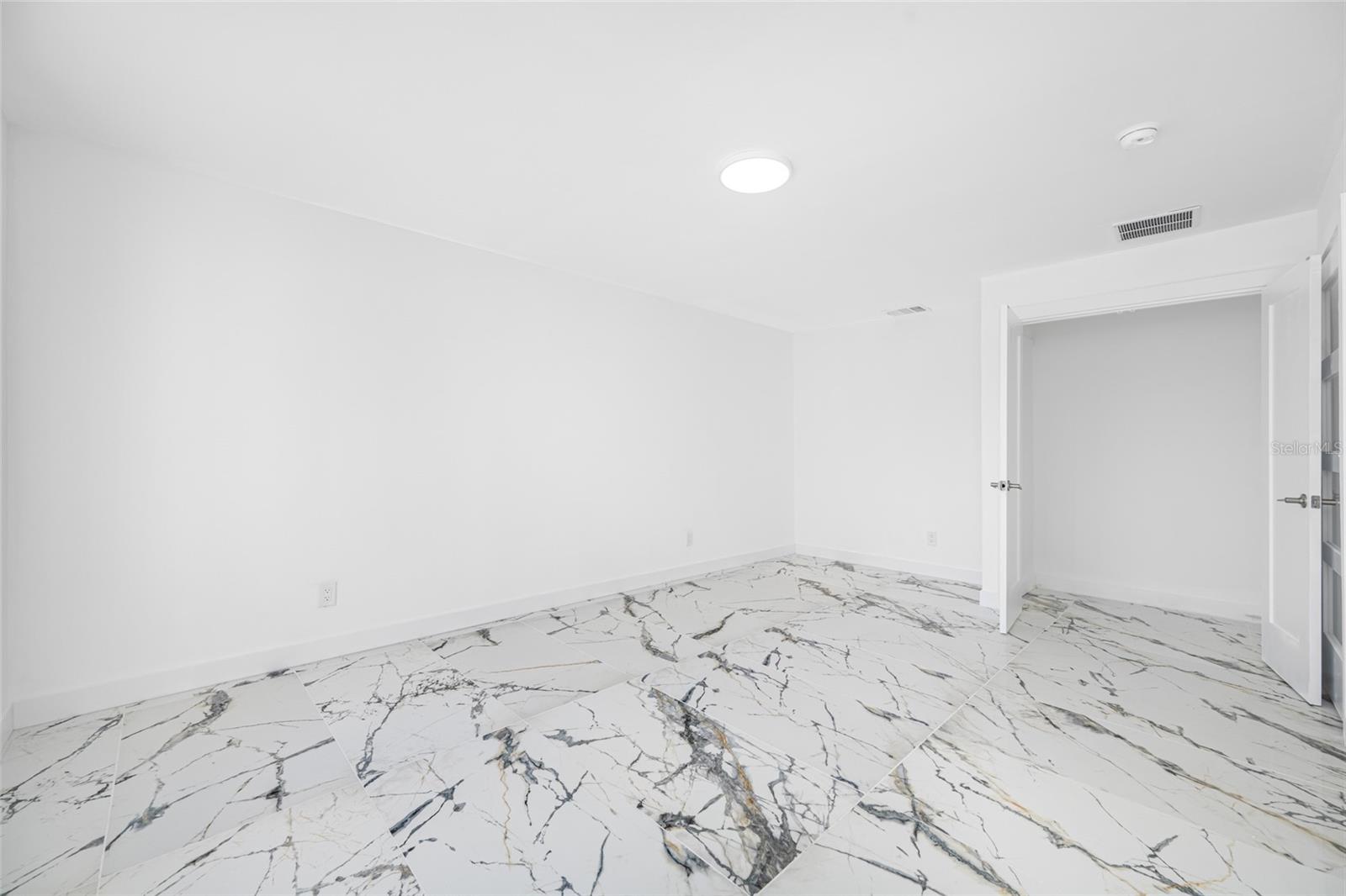 600 115TH AVE — photo 26