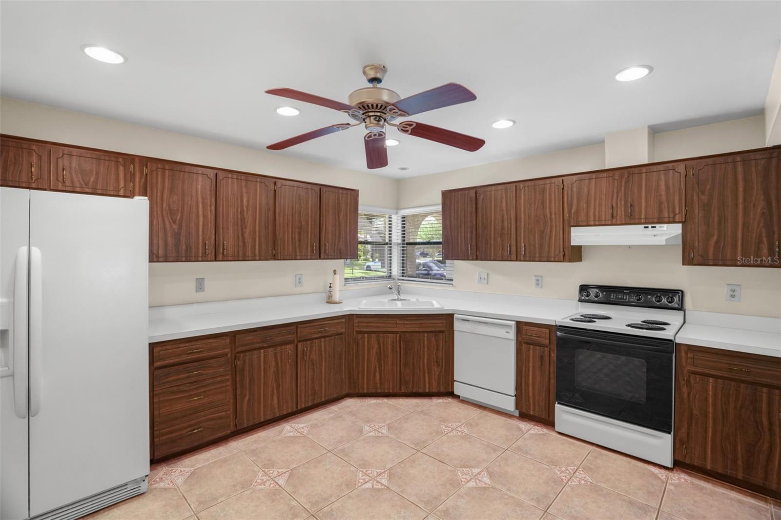 3505 TARPON WOODS BLVD #K406 — photo 8