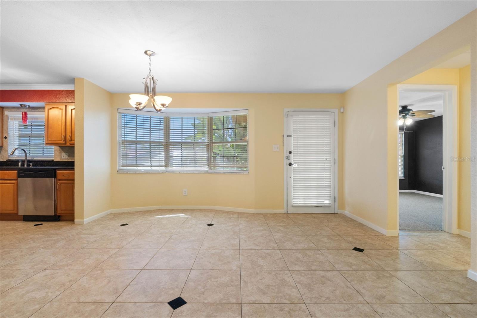 14331 APACHE AVE — photo 5