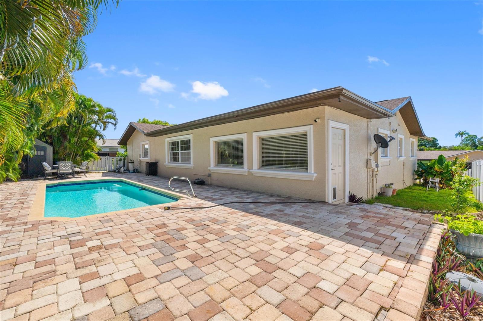 14331 APACHE AVE — photo 37
