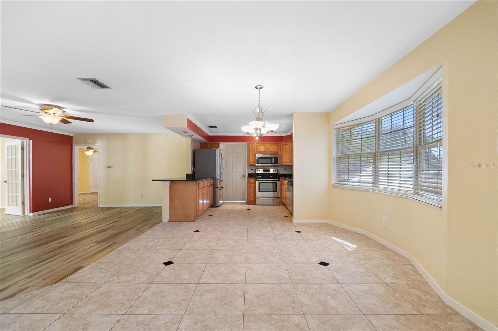 14331 APACHE AVE — photo 6