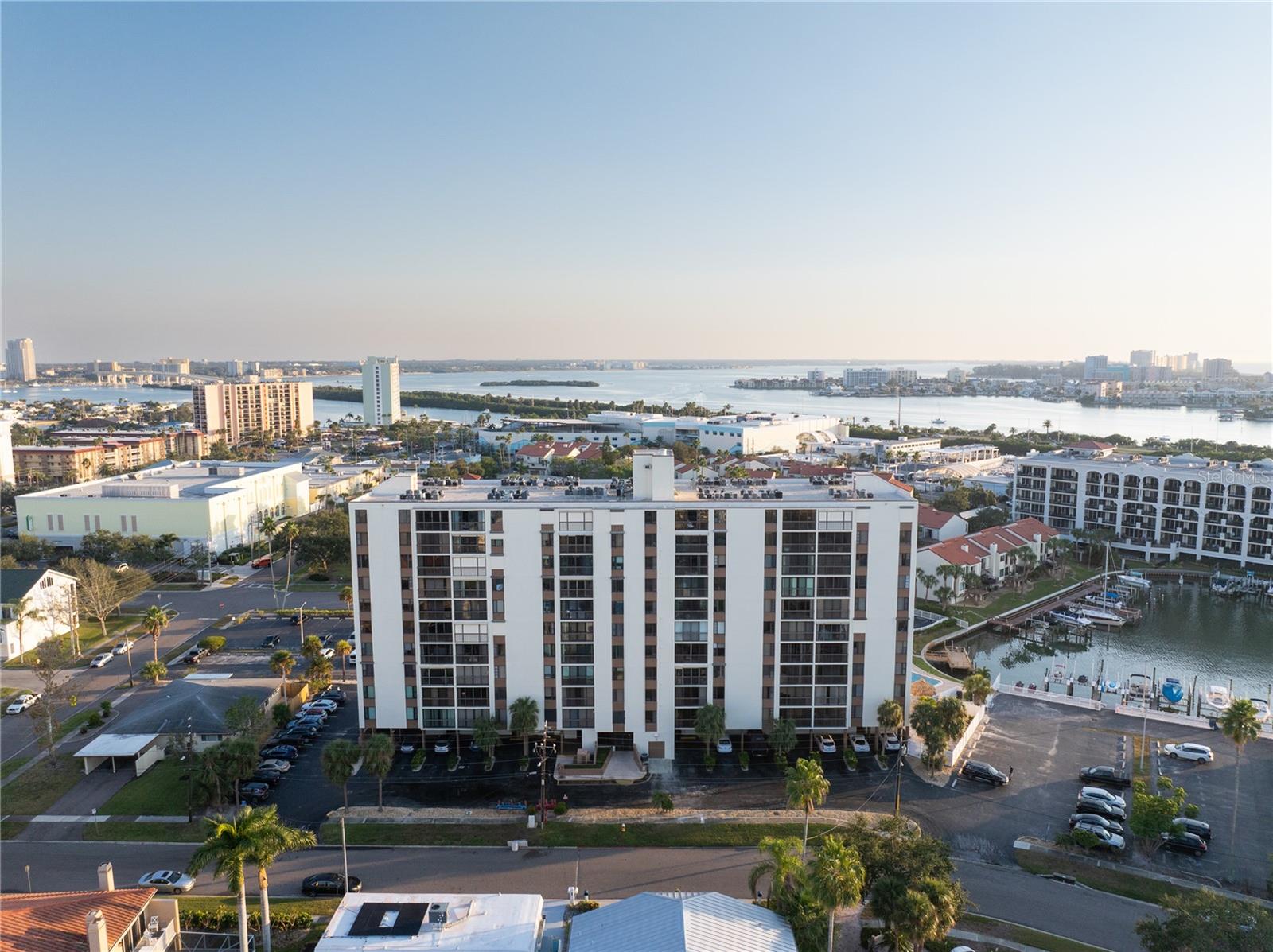 255 DOLPHIN PT #414 — photo 4