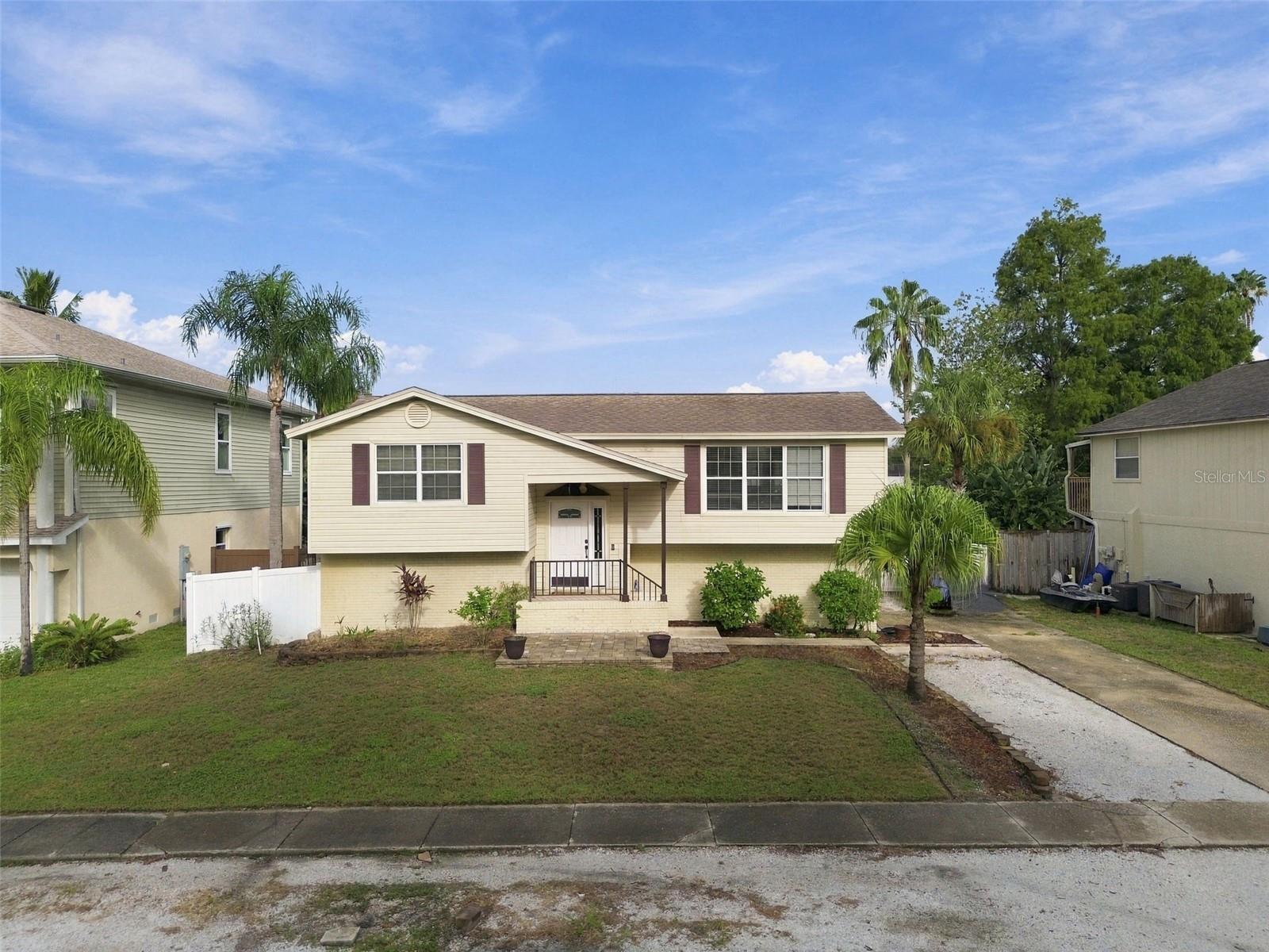 915 LYNNLEA LN — photo 7
