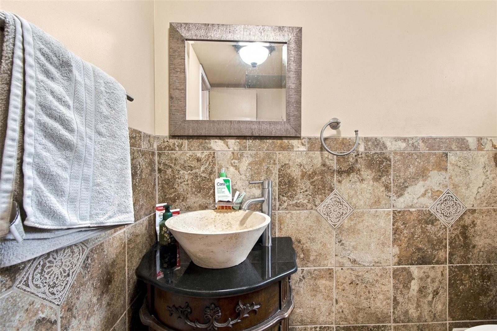 915 LYNNLEA LN — photo 22
