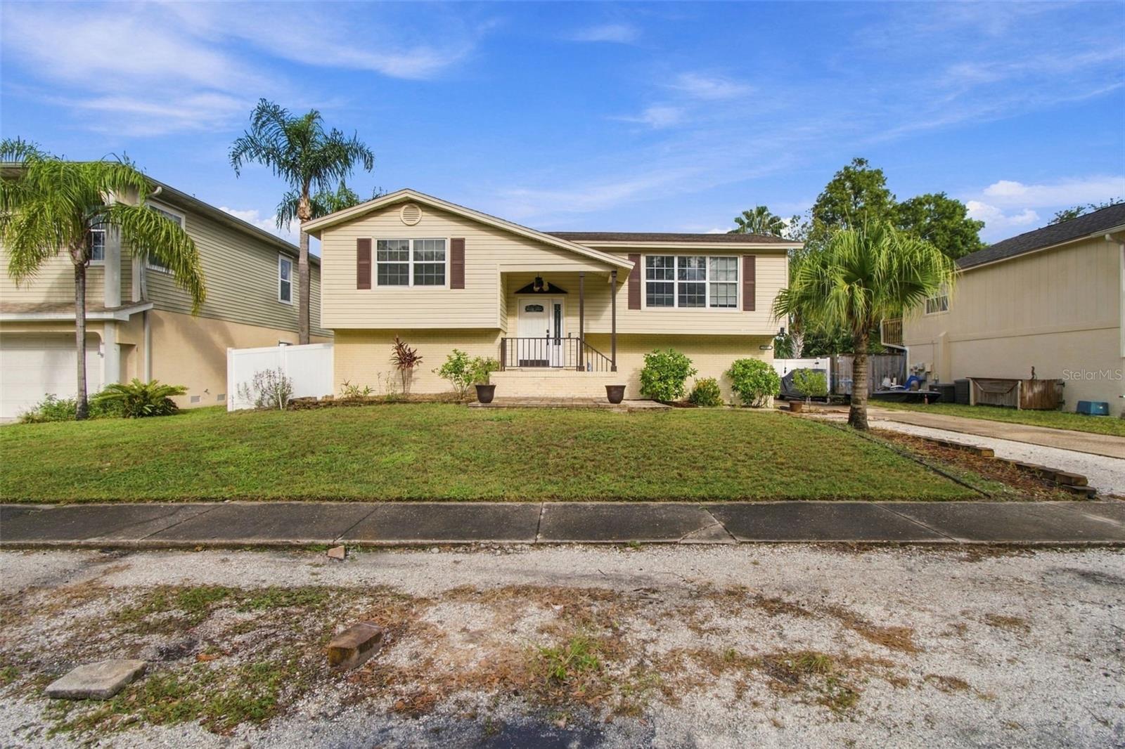 915 LYNNLEA LN — photo 8