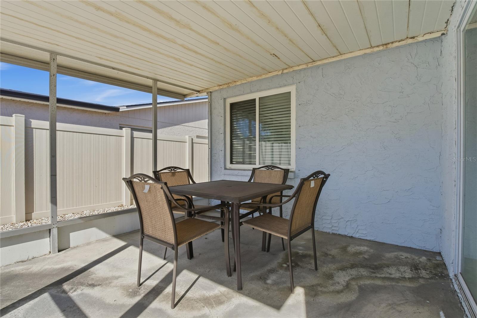 7420 SANDALWOOD DR — photo 32