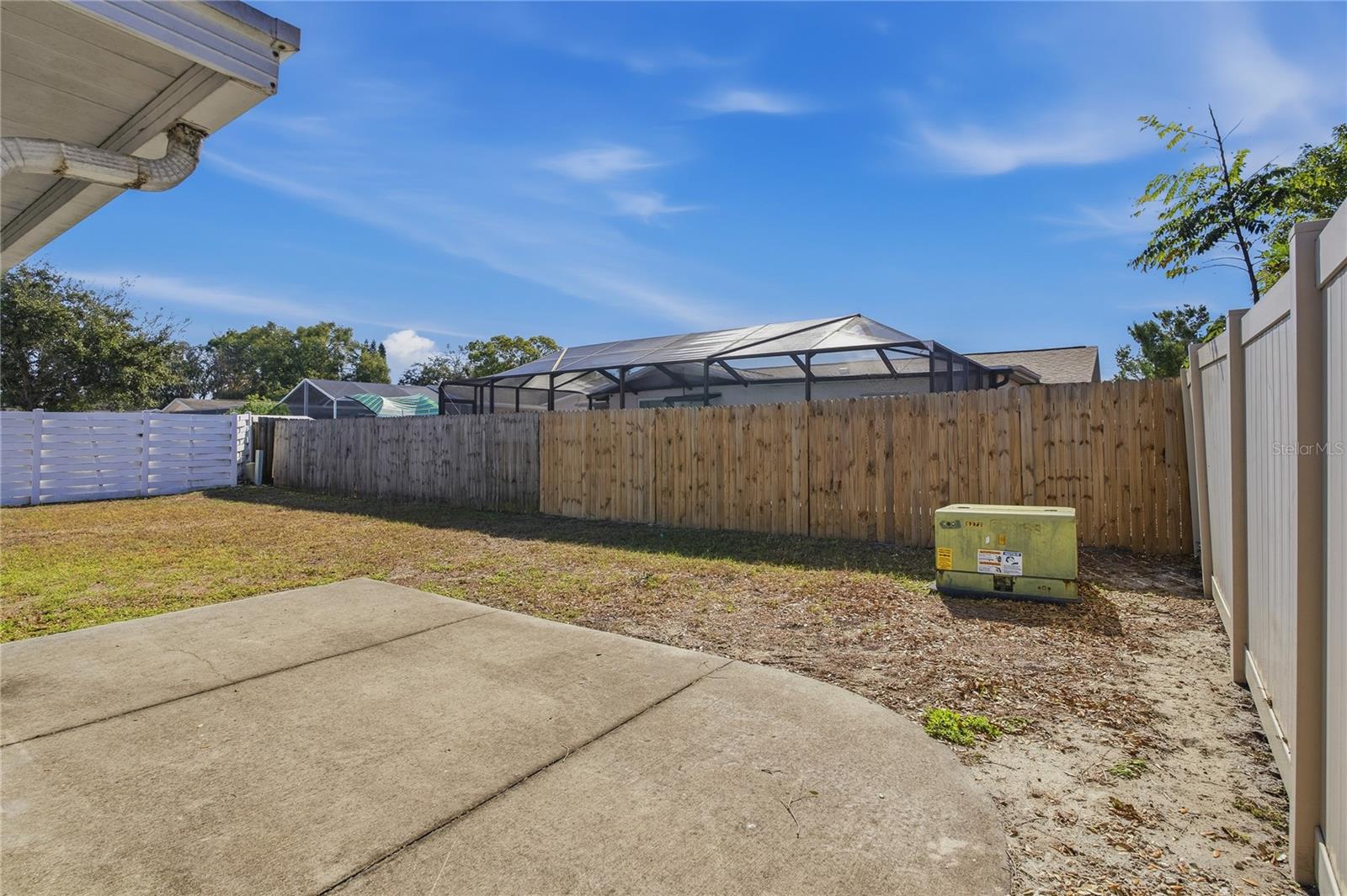 7420 SANDALWOOD DR — photo 38