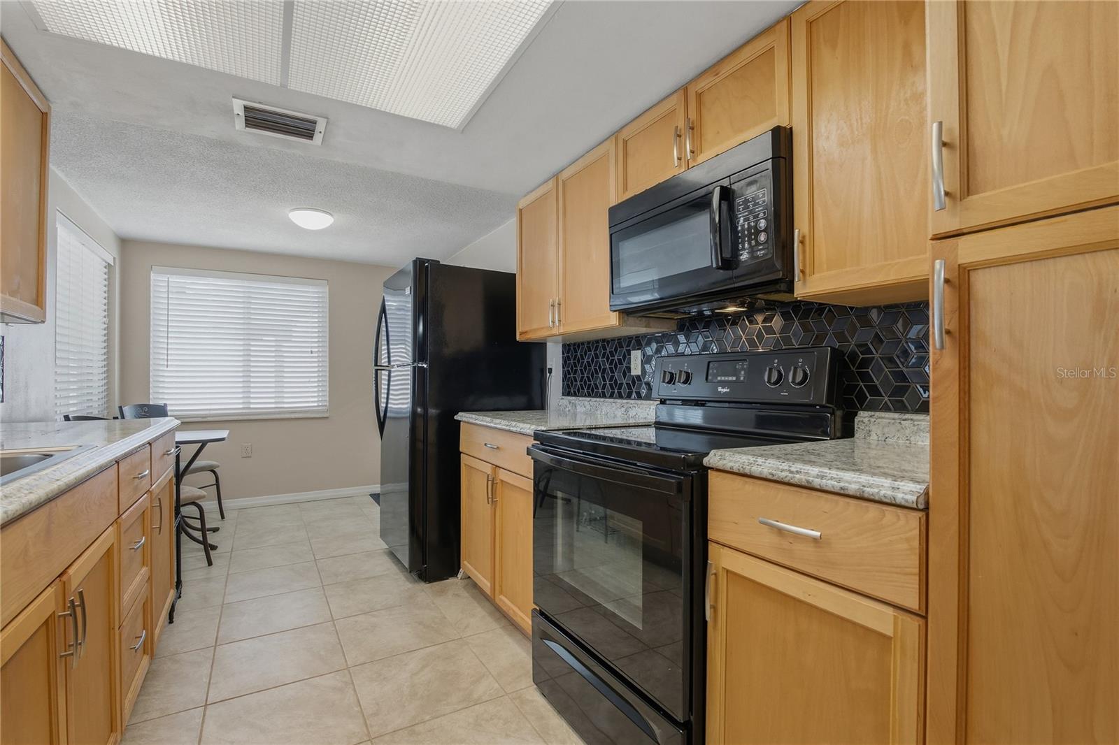 7420 SANDALWOOD DR — photo 15