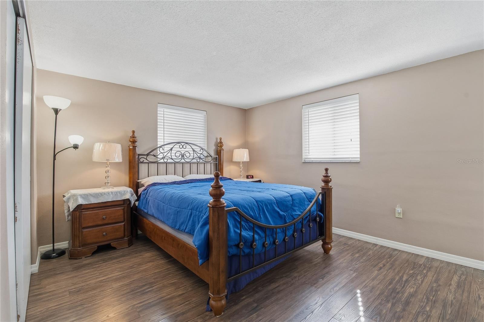 7420 SANDALWOOD DR — photo 21