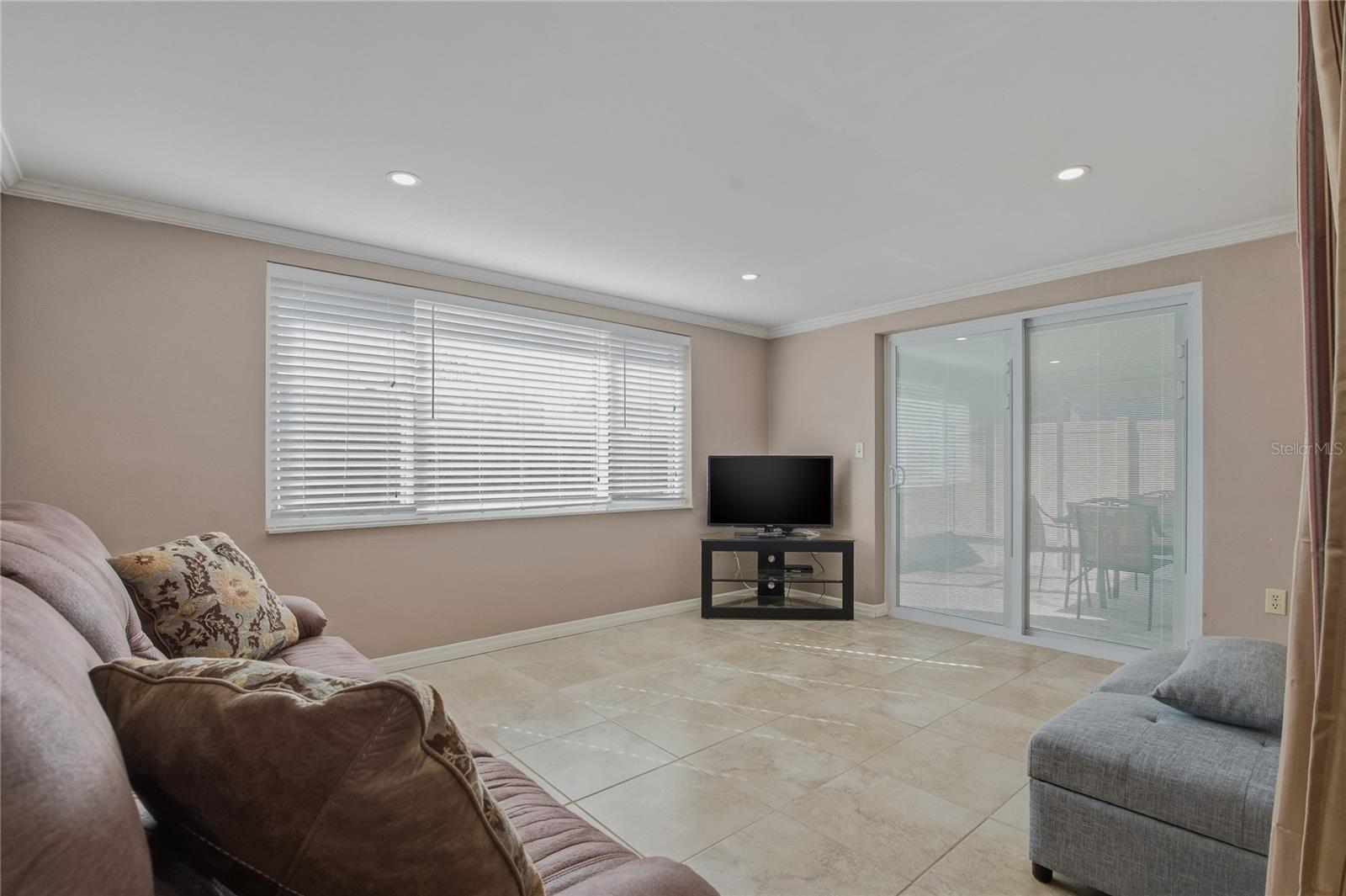 7420 SANDALWOOD DR — photo 14