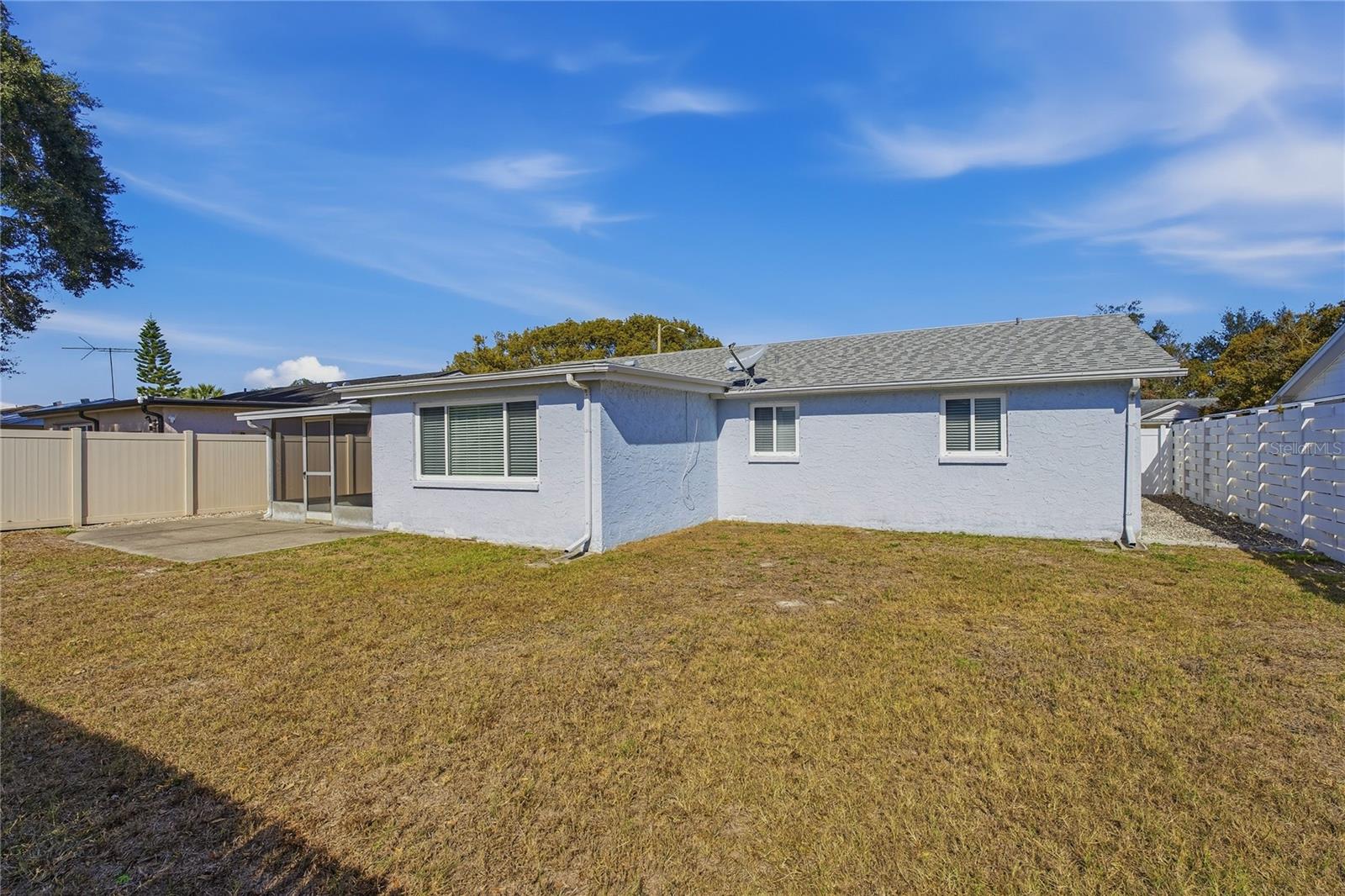 7420 SANDALWOOD DR — photo 36