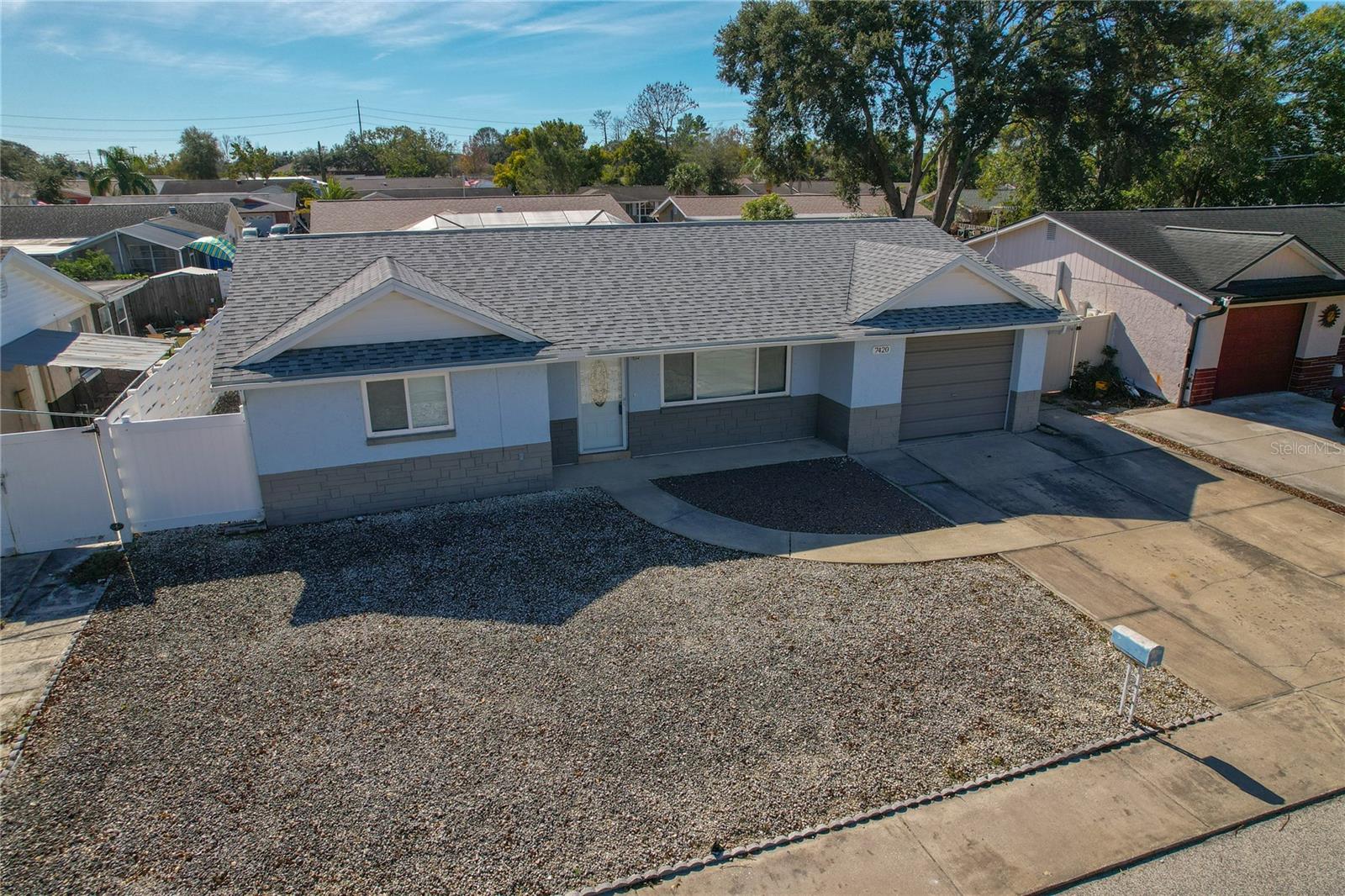 7420 SANDALWOOD DR — photo 2