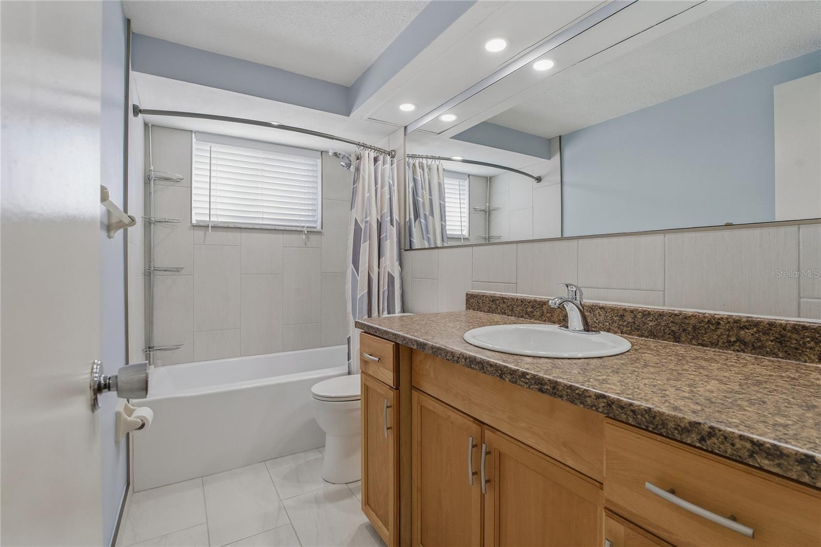 7420 SANDALWOOD DR — photo 31