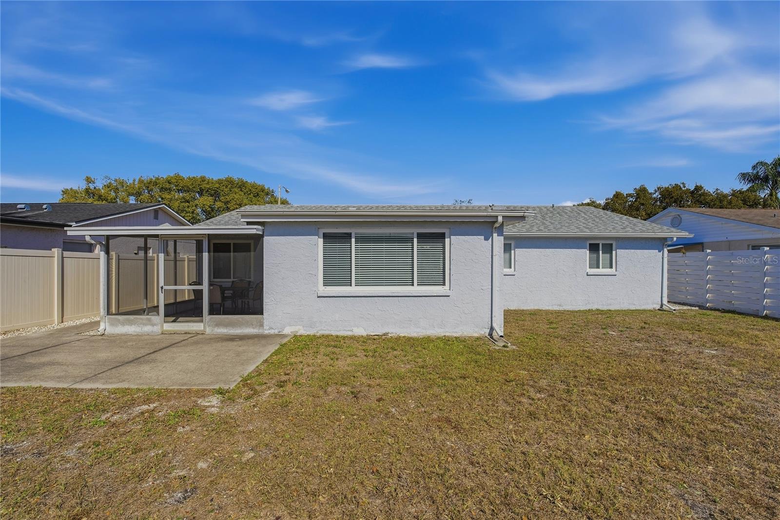 7420 SANDALWOOD DR — photo 37