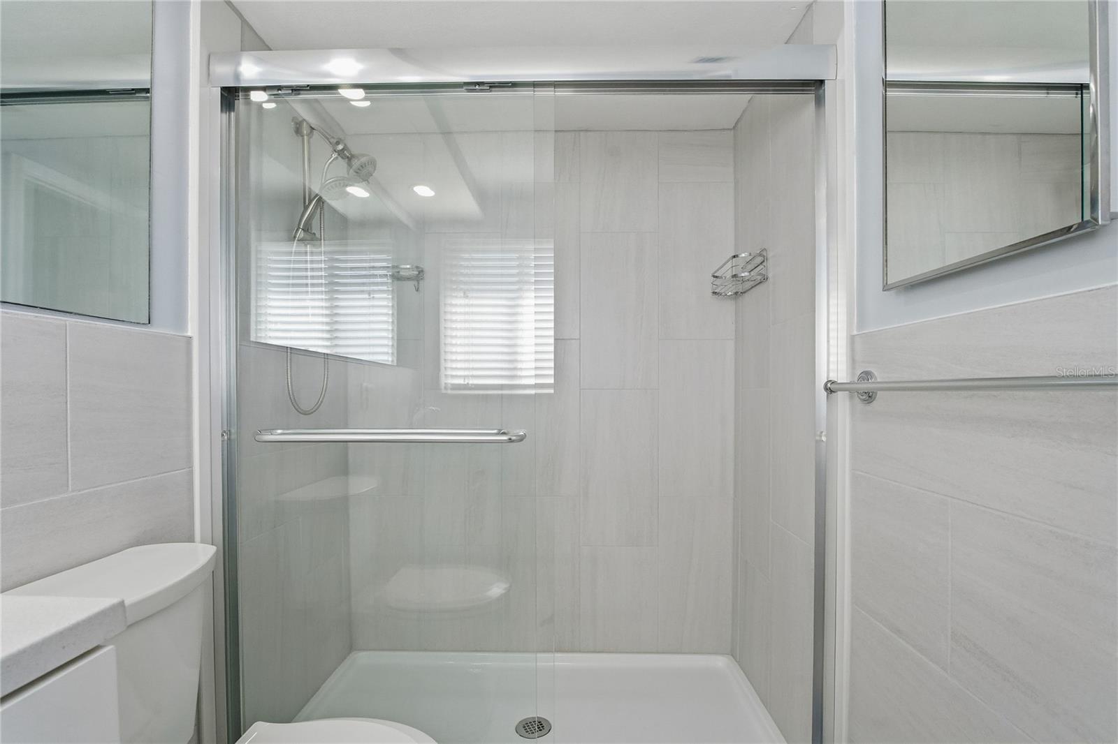 7420 SANDALWOOD DR — photo 26