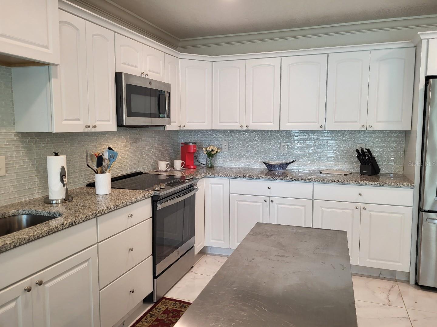 1655 S HIGHLAND AVE #C153 — photo 11