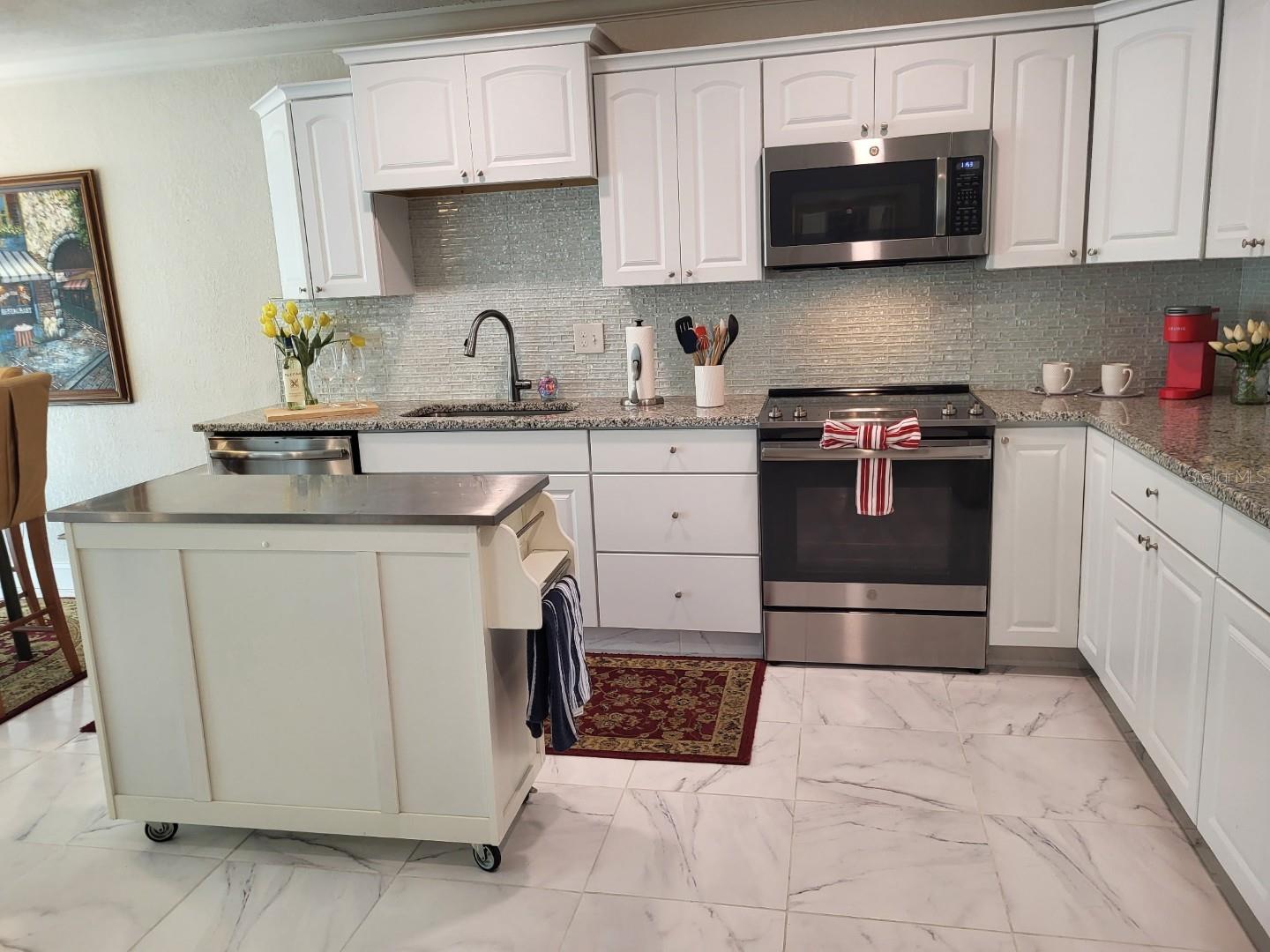 1655 S HIGHLAND AVE #C153 — photo 43