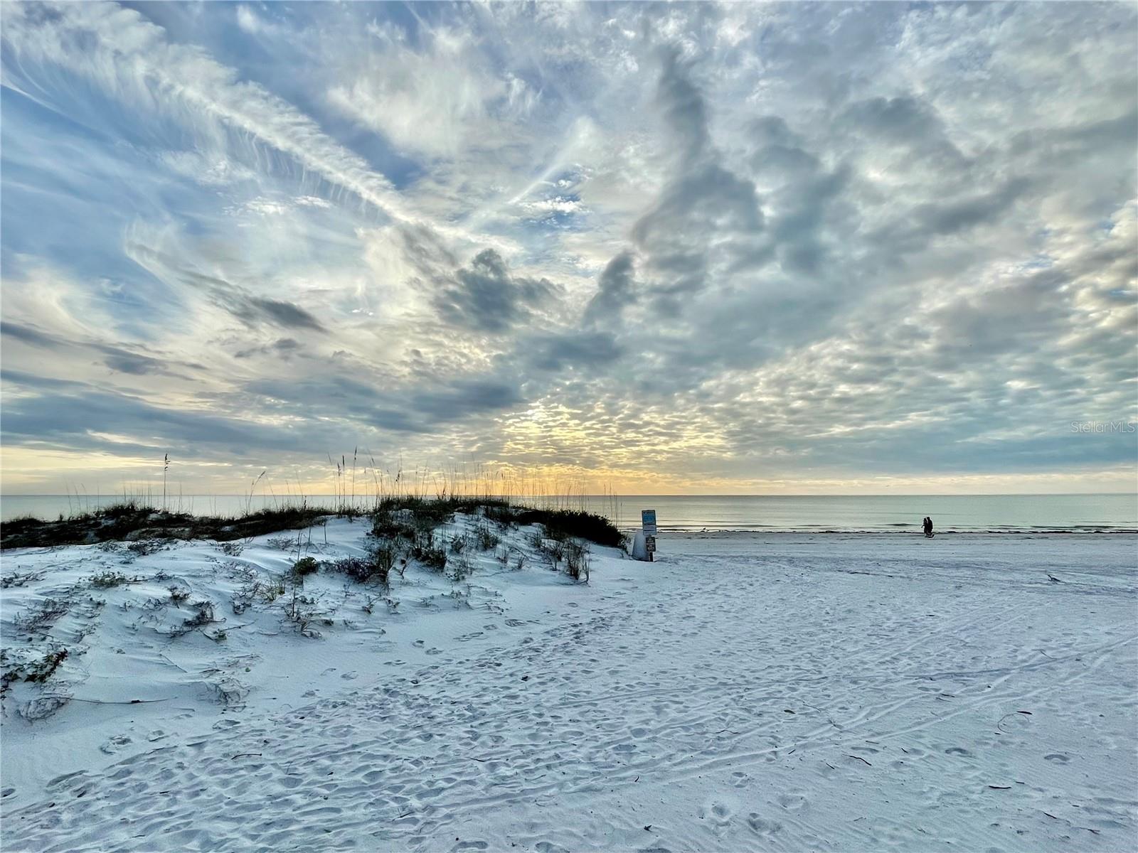 17715 GULF BLVD #303 — photo 34
