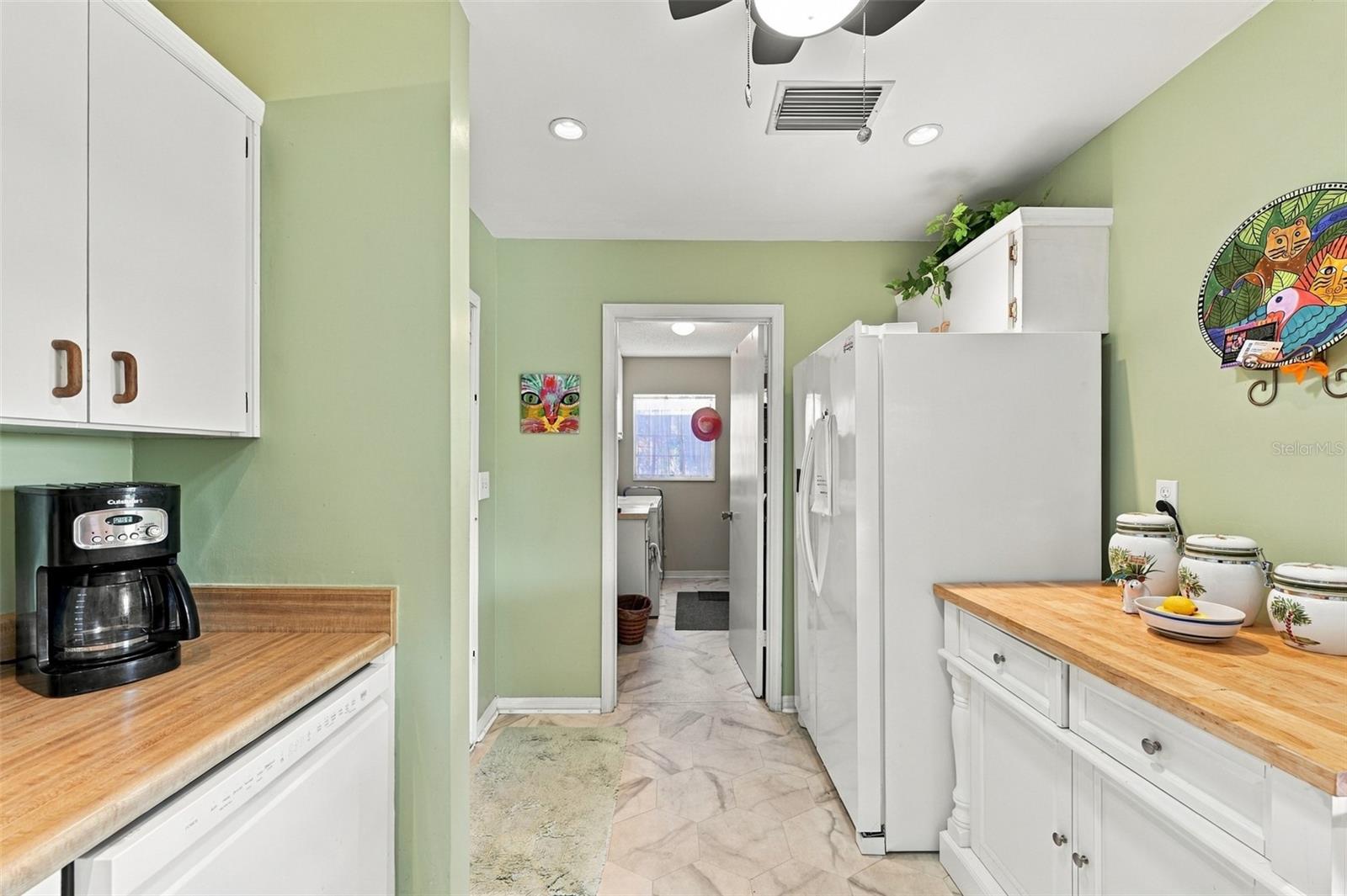 215 GENET CT — photo 21