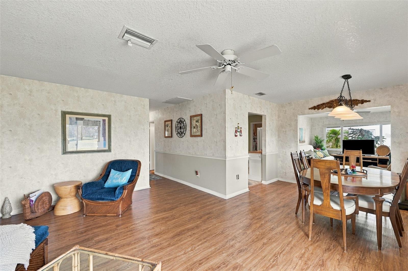 215 GENET CT — photo 12
