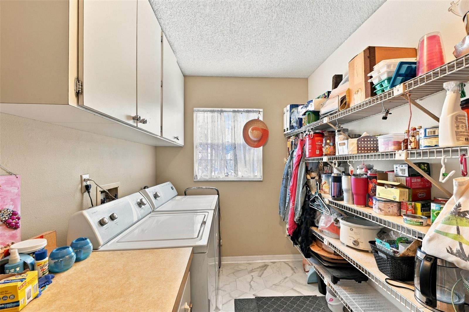 215 GENET CT — photo 24