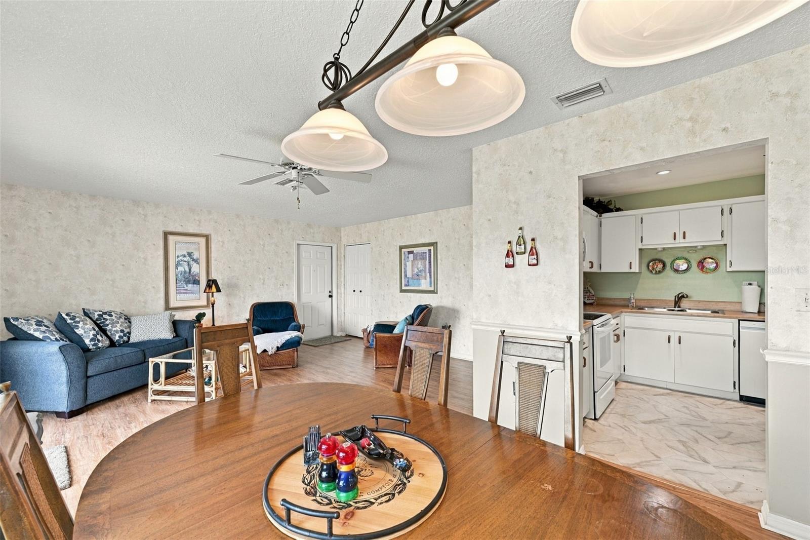 215 GENET CT — photo 14
