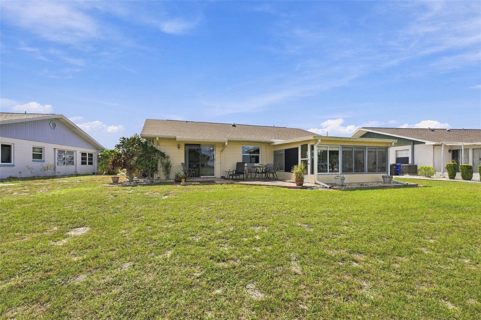 215 GENET CT — photo 38